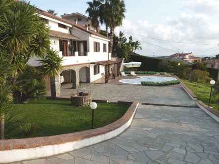 Sanremo villa for sale