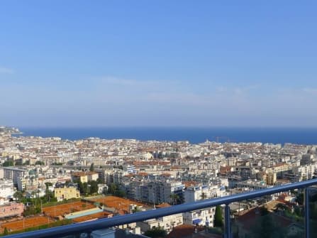 Beautiful sea view villa in Nice