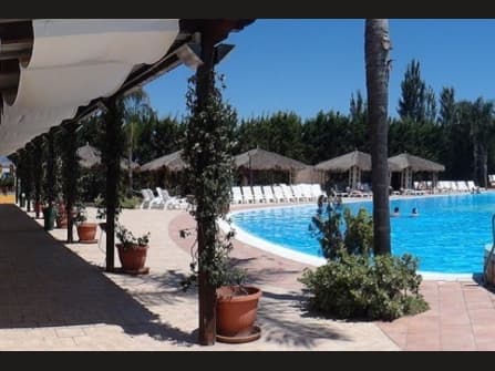 Resort & Golf Club у самого моря в Калабрии