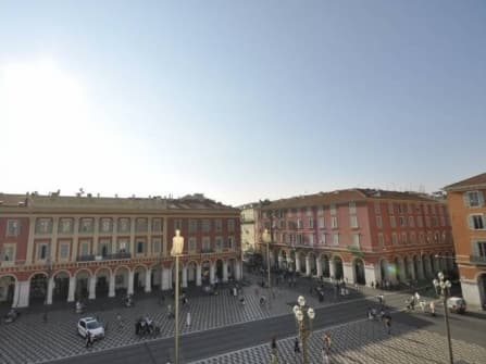 Central apartment for sale in Nice