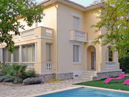 Charming villa for sale in Cannes