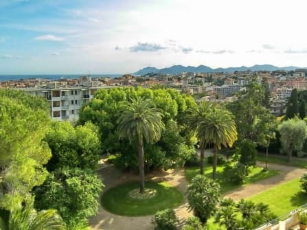 Amazing sea view apartment for sale in Cannes