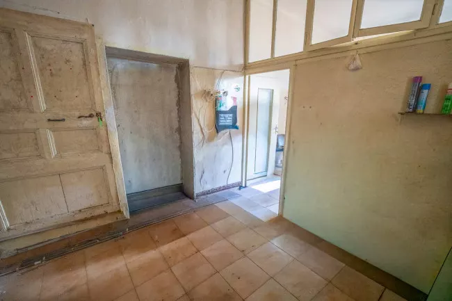 Ceriana, alloggio da ristrutturare con magazzino e terreni - foto 4
