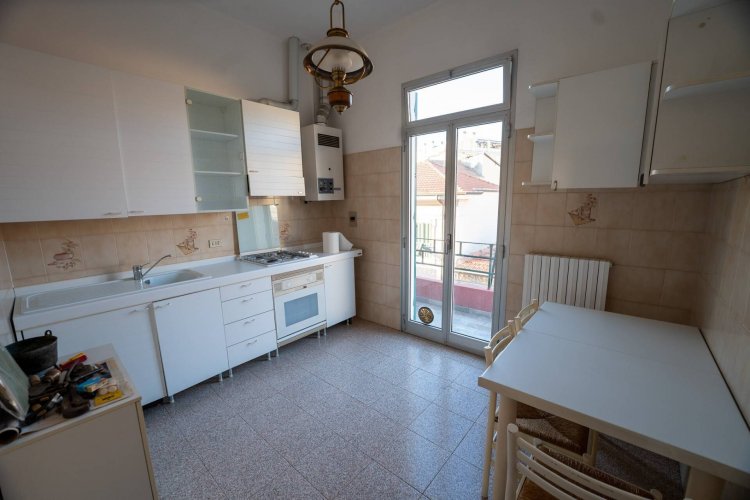 Arma di Taggia, quadrilocale sul mare - foto 8