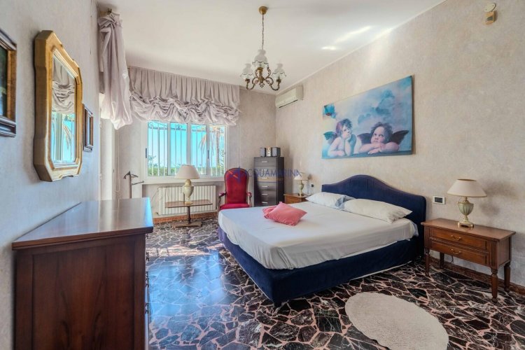 BORDIGHERA : VILLA AVEC VUE SUR LA MER à louer en centre-ville ! - foto 13