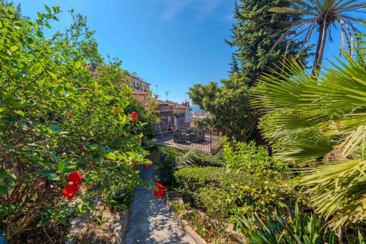 BORDIGHERA : VILLA AVEC VUE SUR LA MER à louer en centre-ville ! - foto 34