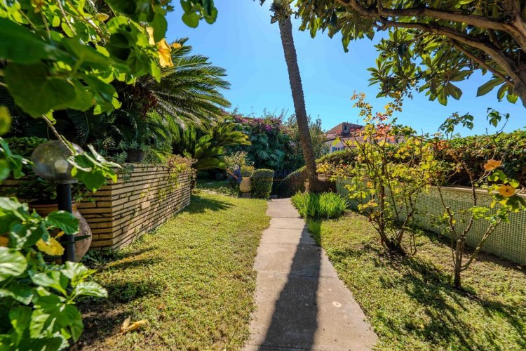 BORDIGHERA : VILLA AVEC VUE SUR LA MER à louer en centre-ville ! - foto 36