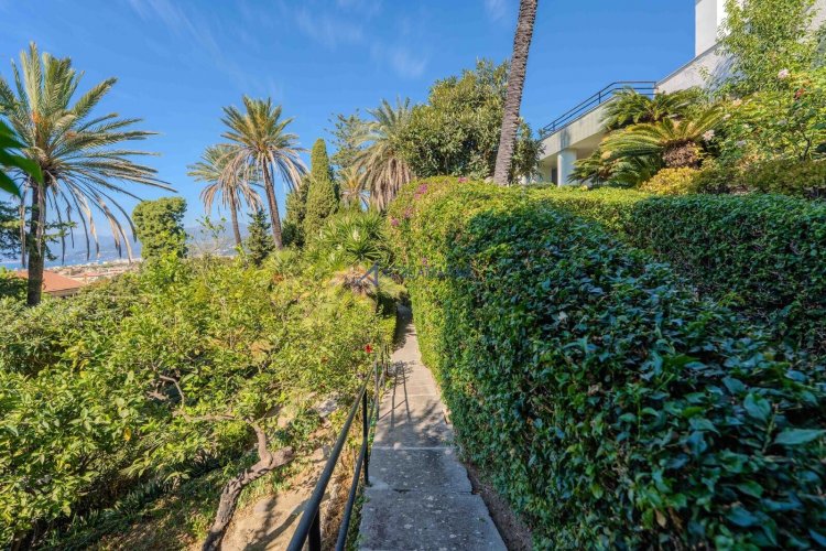 BORDIGHERA : VILLA AVEC VUE SUR LA MER à louer en centre-ville ! - foto 37