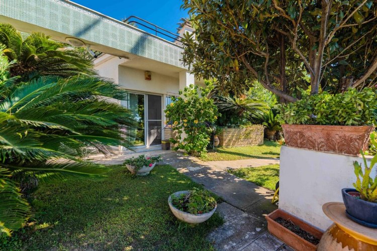 BORDIGHERA : VILLA AVEC VUE SUR LA MER à louer en centre-ville ! - foto 39