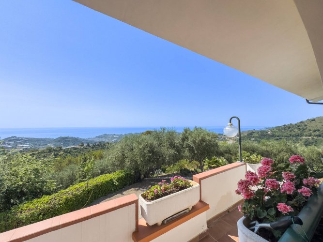 Sanremo, villa with sea view - foto 25