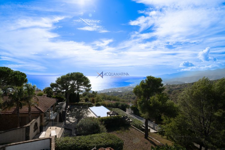 Cipressa : villa jumelée de prestige avec vue sur la mer, piscine et parc. - foto 30