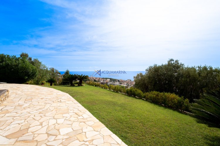 Bordighera, prestigieuse villa avec vue sur la mer et piscine. - foto 2