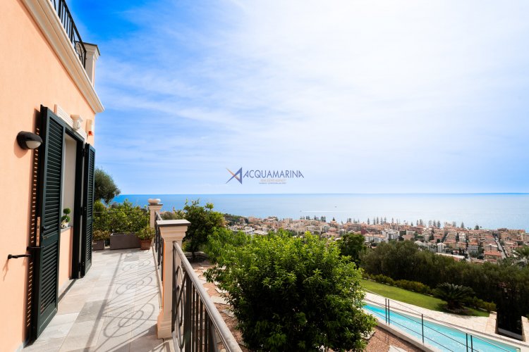 Bordighera, prestigieuse villa avec vue sur la mer et piscine. - foto 17