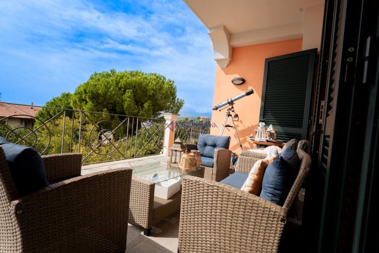 Bordighera, prestigieuse villa avec vue sur la mer et piscine. - foto 19