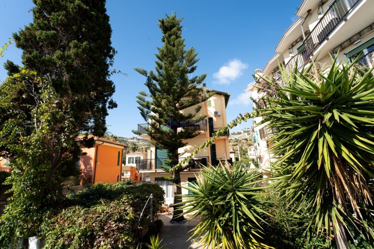 Hotels in Bordighera direkt am Meer. - foto 35