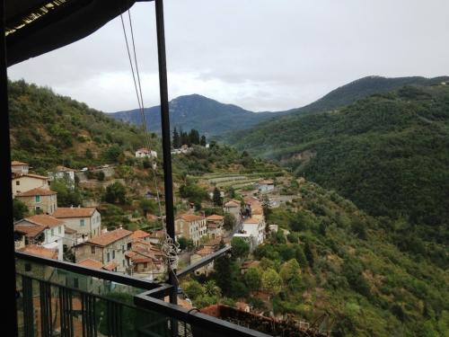 Apricale, appartamento in ven…